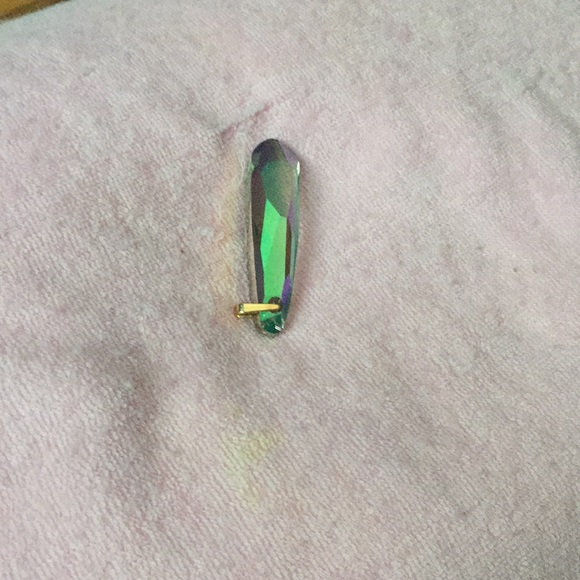 Jewelry - Picture 3 of 4